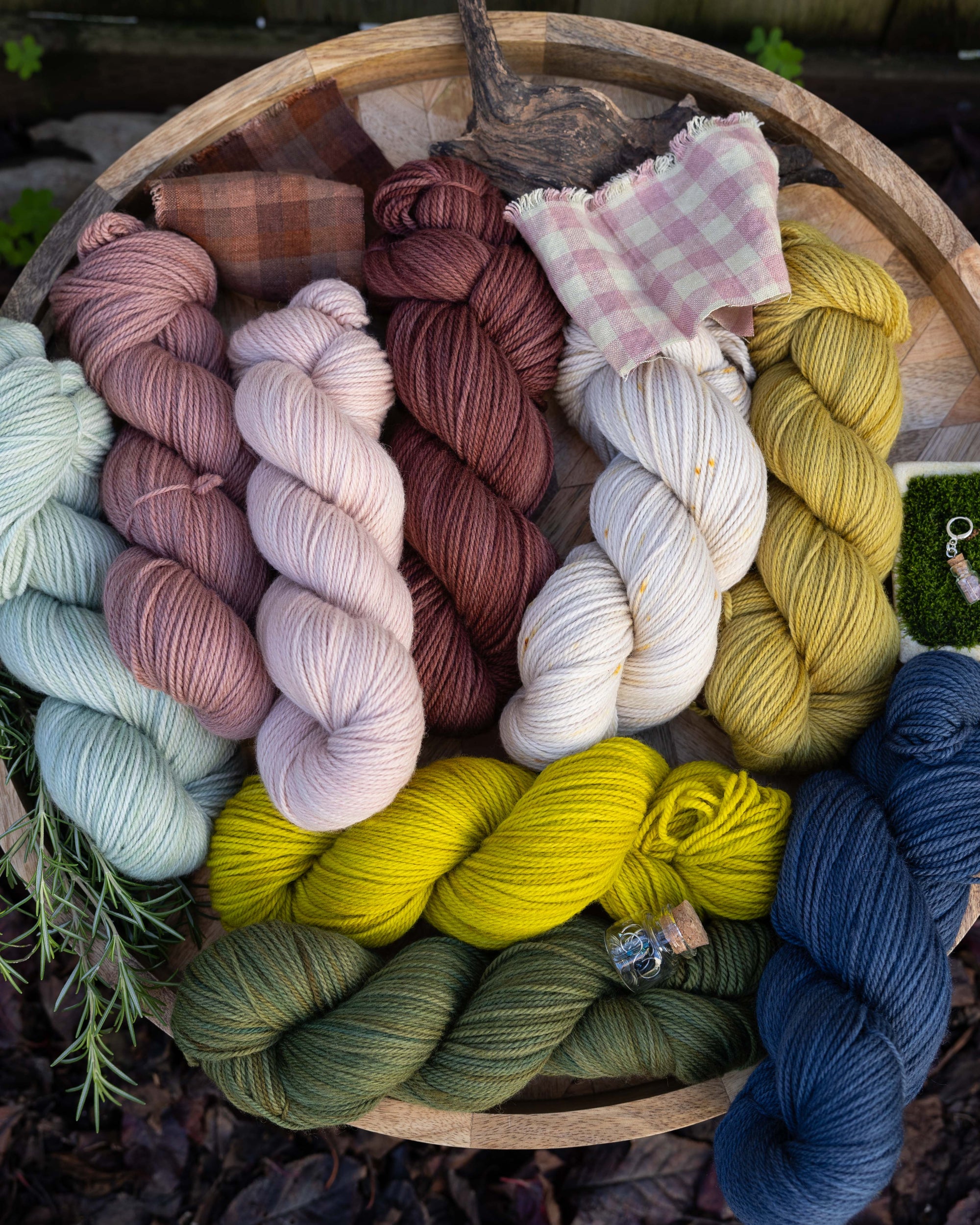 Targhee Worsted | Wardrobe Essentials colorways